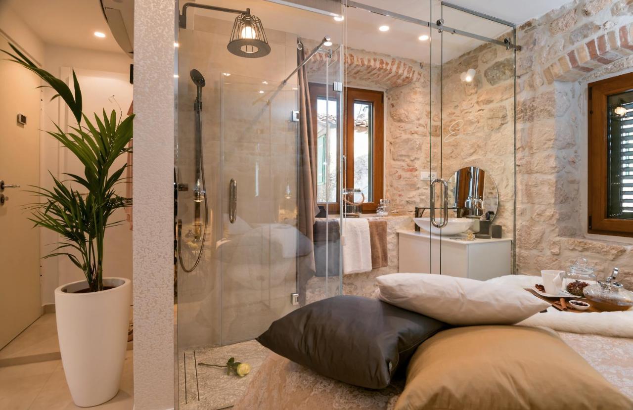 Luxury Studio Apartment Eminence Split In The Old Center Of Split On Pjaca Square Exterior photo