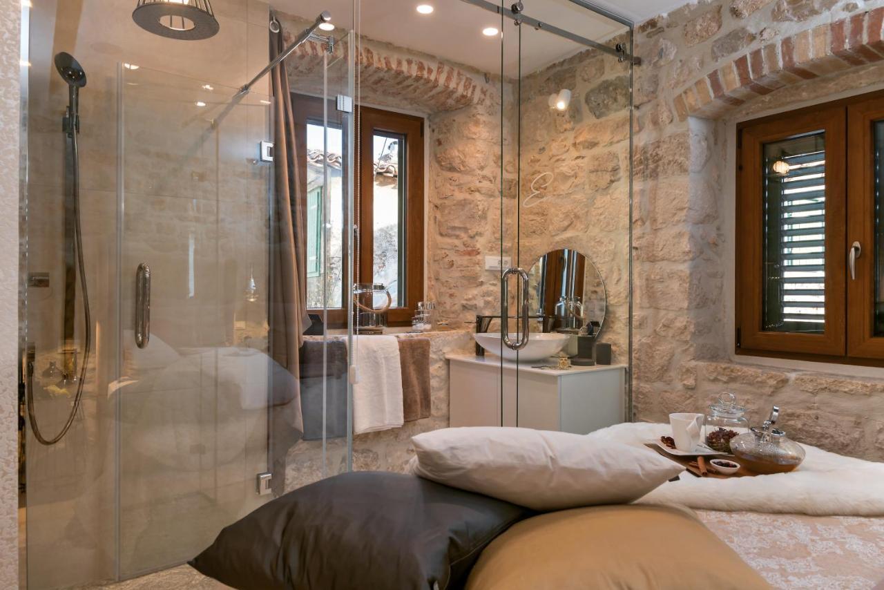 Luxury Studio Apartment Eminence Split In The Old Center Of Split On Pjaca Square Exterior photo