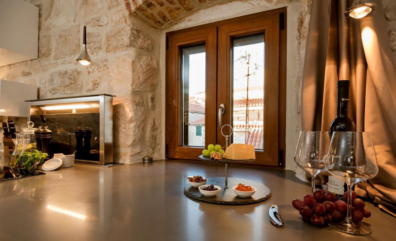 Luxury Studio Apartment Eminence Split In The Old Center Of Split On Pjaca Square Exterior photo